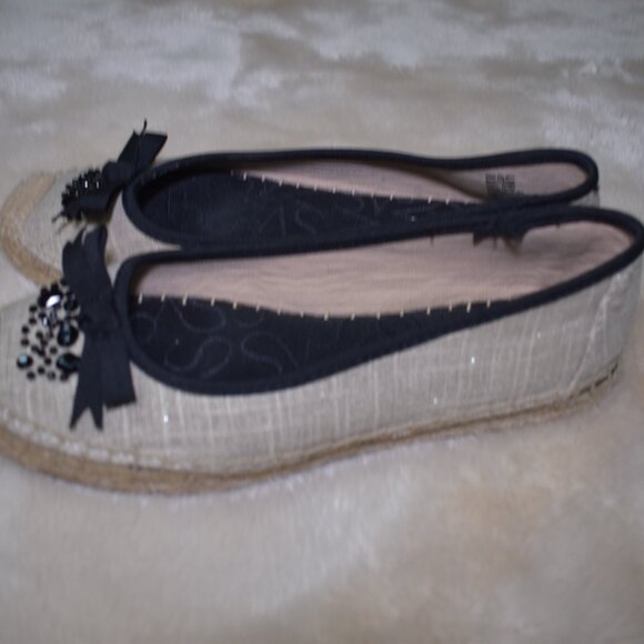 Simply Vera Wang Espadrilles Flats Beige Black Embellished Slip-On Size 7.5 - Picture 4 of 12